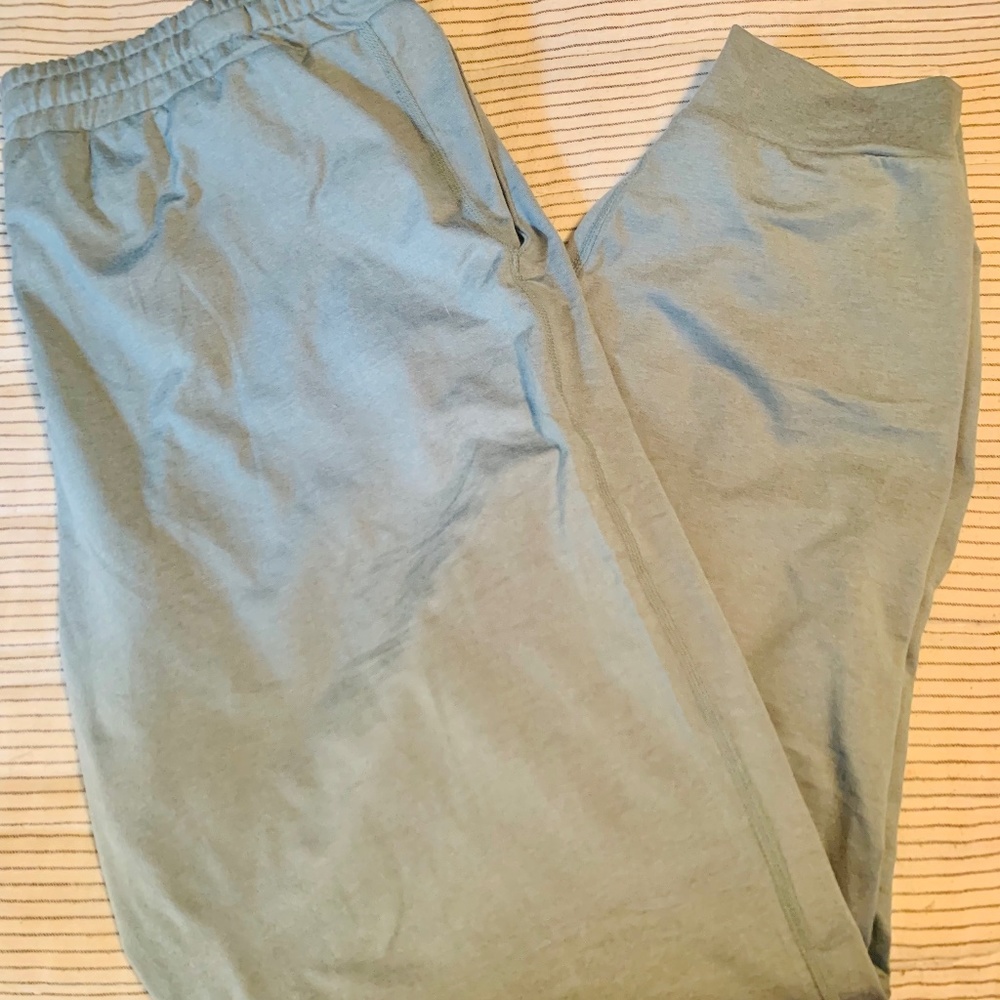 Vuori Light Green Pants Performance Joggers XL